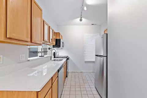 2335 E 70th Pl #105, Chicago, IL 60649 photo 6
