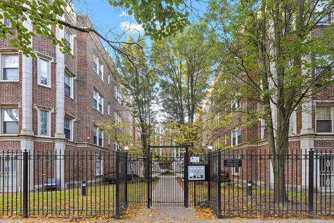 2335 E 70th Pl #105, Chicago, IL 60649