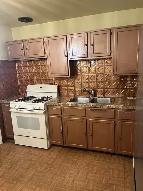 16360 Winchester Ave, Markham, IL 60428 photo 9