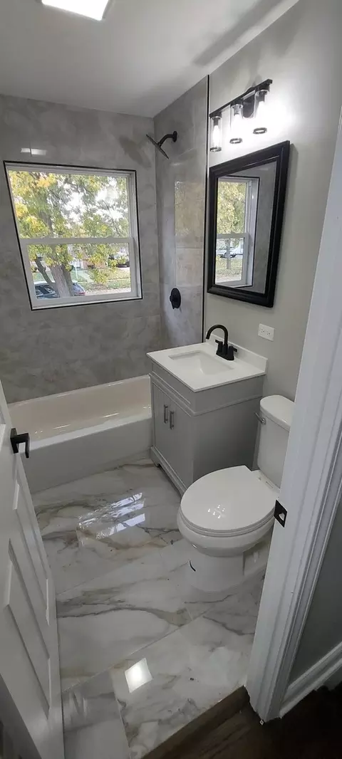 16146 Winchester Ave, Markham, IL 60428 photo 5