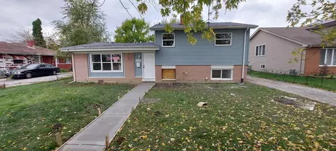 16146 Winchester Ave, Markham, IL 60428