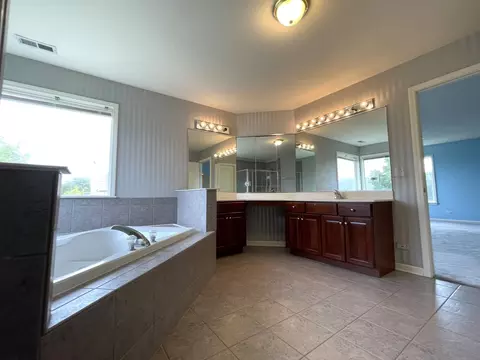 1449 Sutton Pl, Gurnee, IL 60031 photo 18
