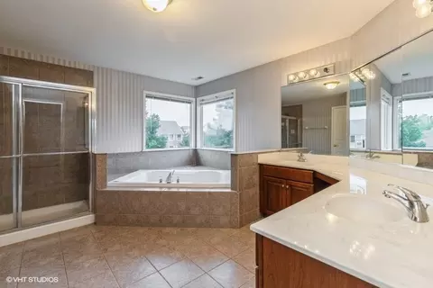 1449 Sutton Pl, Gurnee, IL 60031 photo 17