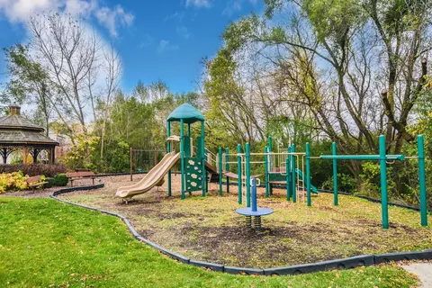 633 Arbor Cir, Lakemoor, IL 60051 photo 25