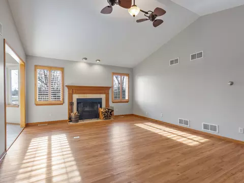 1308 Willow Ln, Harvard, IL 60033 photo 2