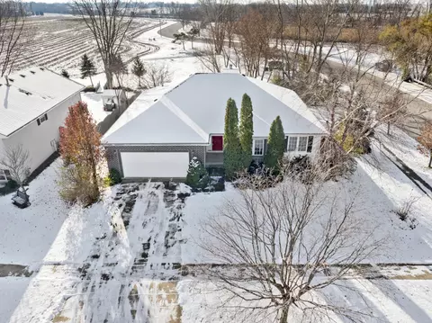 1308 Willow Ln, Harvard, IL 60033