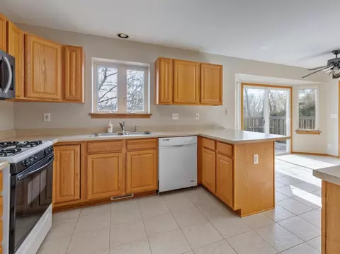 1308 Willow Ln, Harvard, IL 60033 photo 5