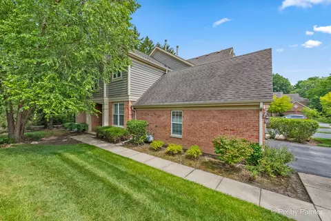 8 Wimbledon Ct #1301, Lincolnshire, IL 60069