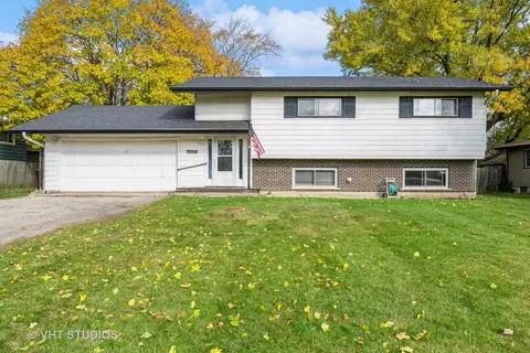 1005 E Liberty St, Wauconda, IL 60084