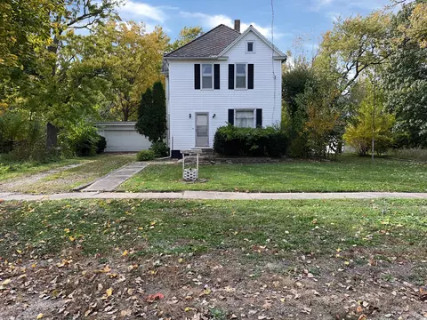 31478 Center St, Chenoa, IL 61726 photo 2