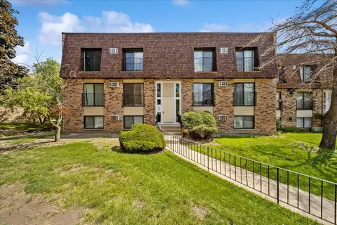 170 S Waters Edge Dr #301, Glendale Heights, IL 60139