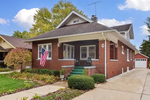 830 W Galena Blvd, Aurora, IL 60506