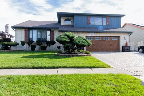 18609 Amlin Cir, Country Club Hills, IL 60478