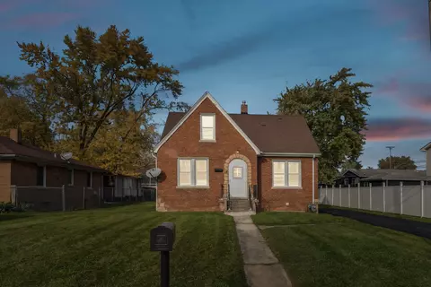 18 W 154th St, South Holland, IL 60473