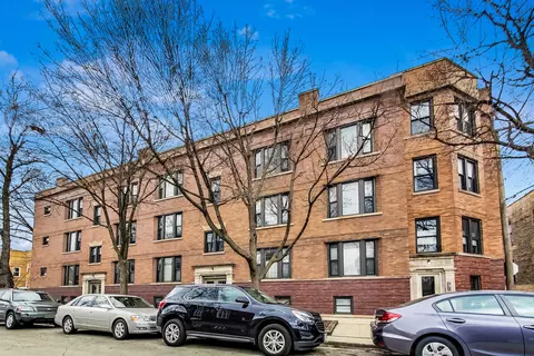 1954 W Newport Ave #4W, Chicago, IL 60657