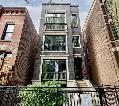 928 N Wolcott Ave #3, Chicago, IL 60622