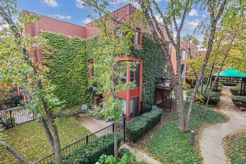 1242 S Federal St #F, Chicago, IL 60605