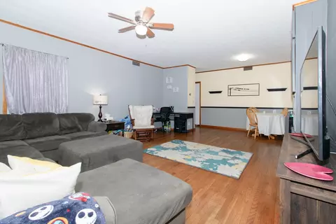 1005 S Adelaide St, Normal, IL 61761 photo 4