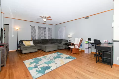 1005 S Adelaide St, Normal, IL 61761 photo 2