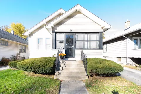 510 E 144th St, Dolton, IL 60419