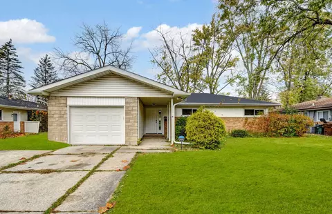 4 Westwood Ct, Park Forest, IL 60466