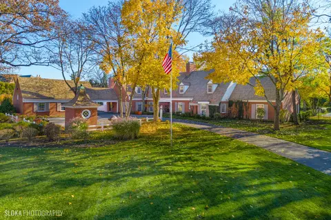 45 Woodley Rd, Winnetka, IL 60093