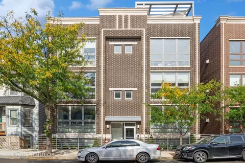 2320 W Belmont Ave #2W, Chicago, IL 60618