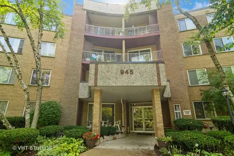945 E Kenilworth Ave #316, Palatine, IL 60074