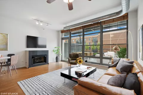 1200 W Monroe St #318, Chicago, IL 60607 photo 4