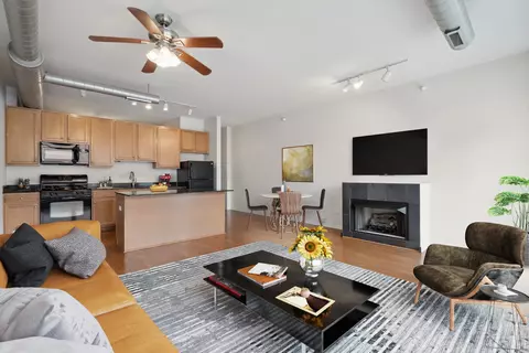 1200 W Monroe St #318, Chicago, IL 60607 photo 6