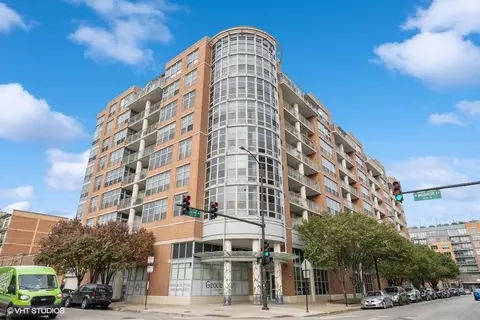 1200 W Monroe St #318, Chicago, IL 60607