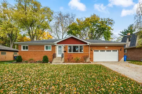 9 Hatlen Ave, Mount Prospect, IL 60056