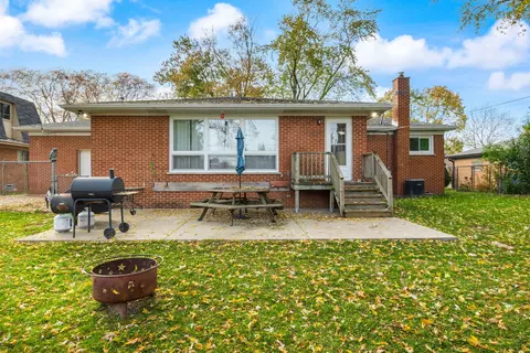9 Hatlen Ave, Mount Prospect, IL 60056 photo 22