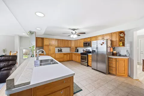 9 Hatlen Ave, Mount Prospect, IL 60056 photo 6
