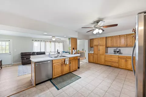 9 Hatlen Ave, Mount Prospect, IL 60056 photo 5