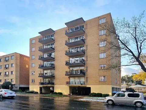 2930 N Harlem Ave #5B, Elmwood Park, IL 60707
