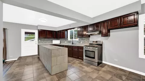 1547 N Lee Blvd, Berkeley, IL 60163 photo 10