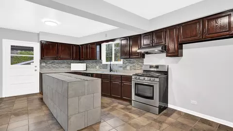 1547 N Lee Blvd, Berkeley, IL 60163 photo 9
