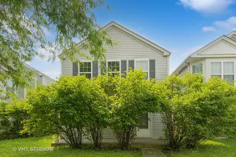 373 Lakewood Blvd, Park Forest, IL 60466