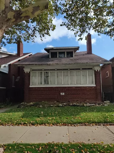 7439 S Yates Blvd, Chicago, IL 60649