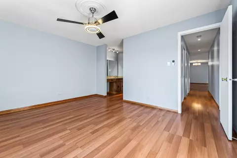 1661 Dover Ct #B, Wheaton, IL 60187 photo 9