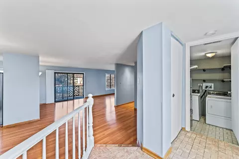 1661 Dover Ct #B, Wheaton, IL 60187 photo 2
