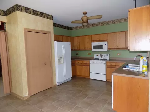16331 Celtic Cir, Manhattan, IL 60442 photo 9