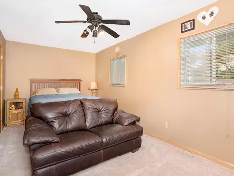 715 Springbrook Dr, Aurora, IL 60506 photo 7