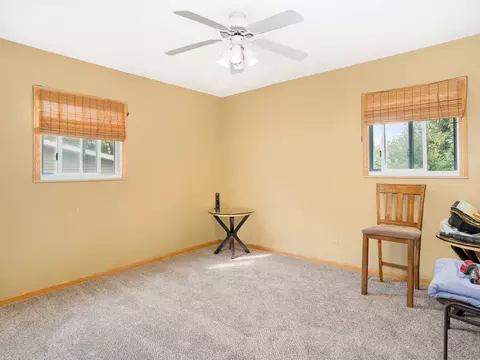 715 Springbrook Dr, Aurora, IL 60506 photo 8