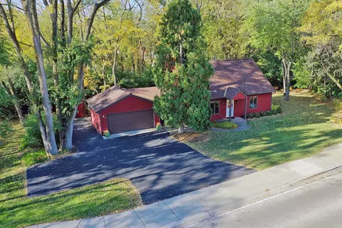 749 S Old Rand Rd, Lake Zurich, IL 60047