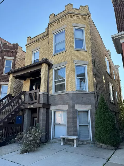 2717 W Belmont Ave, Chicago, IL 60618