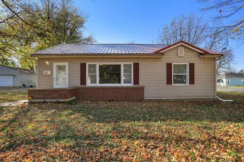 308 N Waverly St, Homer, IL 61849