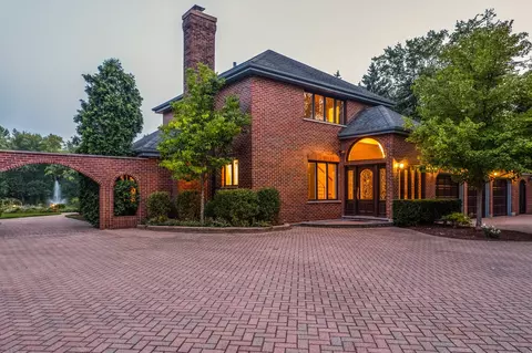 291 W Deerpath Rd, Lake Forest, IL 60045