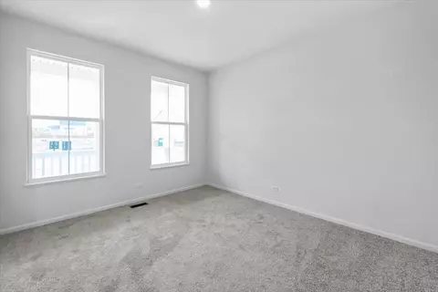 115 Hedgerow Dr, Elgin, IL 60124 photo 14